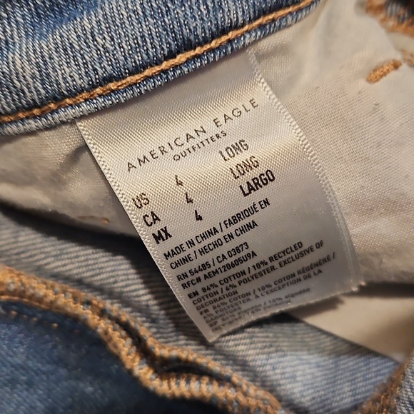 American Eagle distressed mom jeans - Picture 5 of 6